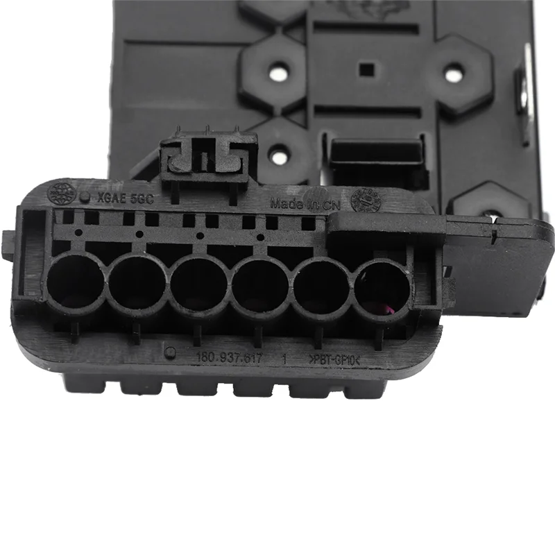 

Powerful 6R0937548C 6R0937548F Fuse Box Battery Terminal Socket Holder For Jetta Polo 2011-2015 Skoda Octavia Rapid 2013-2015 Re