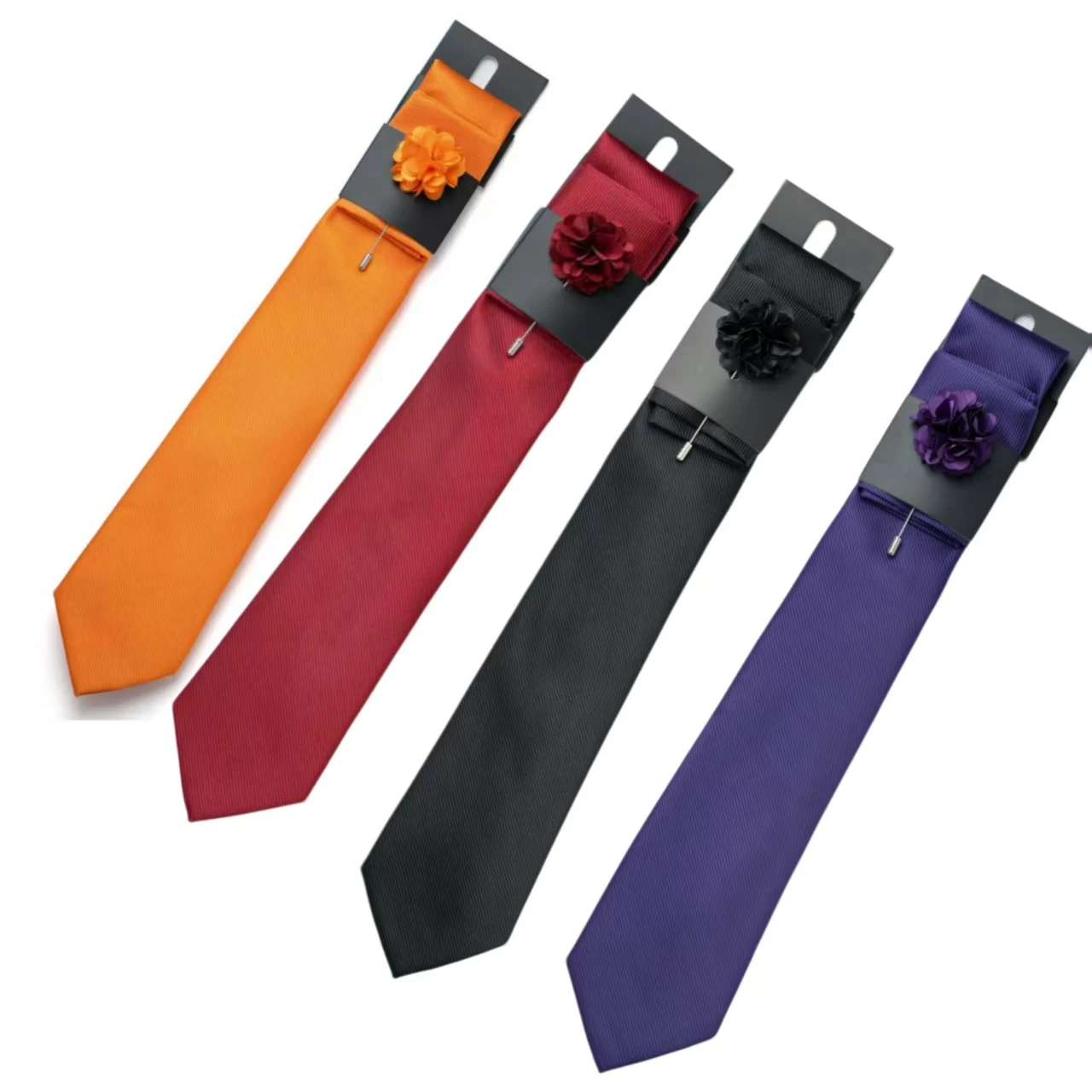 Elegantes, einfarbiges Herren-Set bestehend aus Krawatte, Einstecktuch und Brustblume, ideal für Geschäftstreffen und Hochzeiten.