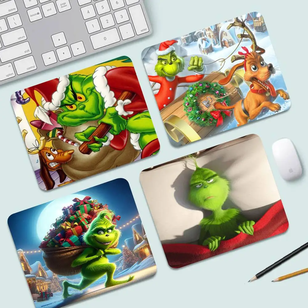 Winter Christmas Grinch Cartoon Game Mouse Pad For Small Size Gaming Mouse Pad Gamer Keyboard Mouse Mats Computer Desk Mat