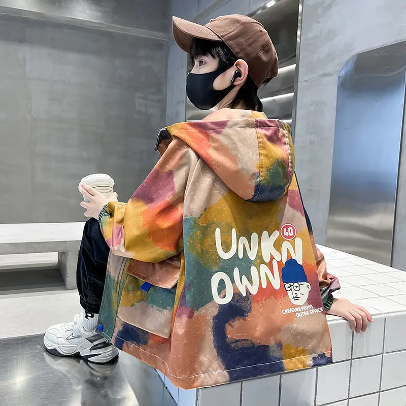 

Куртка детская демисезонная на молнии с капюшоном, в стиле пэчворк