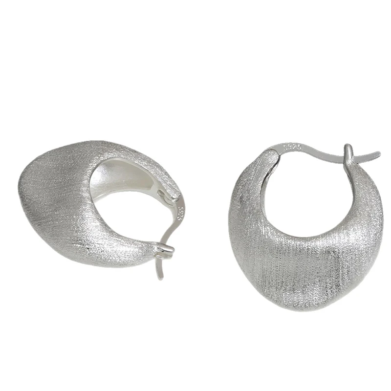 GANPUP Exquisite Geometrische Creolen mit Mattierter Oberfläche für Damen, Modisches Neues Silberfarbenes Ohrschmuck-Geschenk für Partys – Detail 6