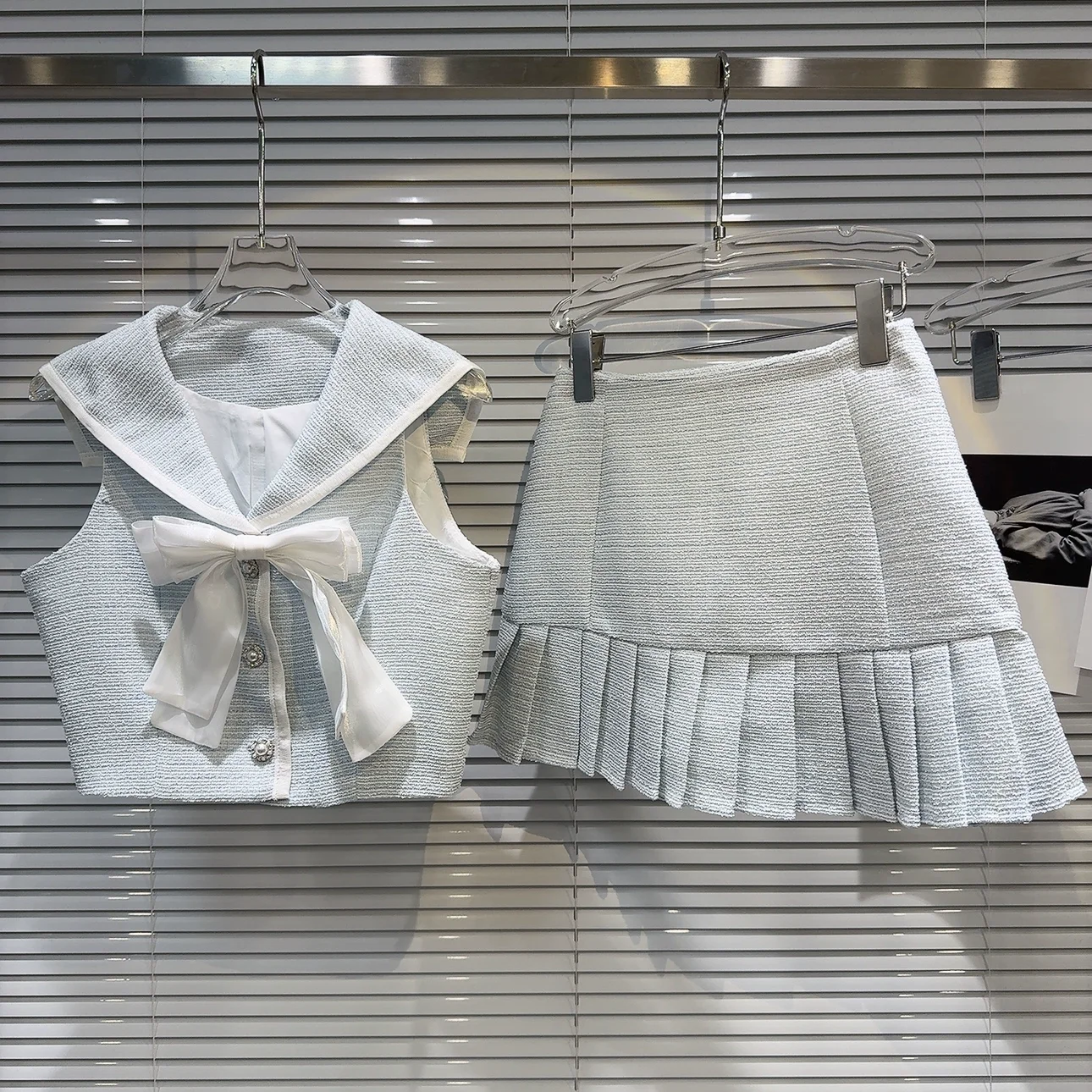 

Women's Sweet Tweed Two Pieces Skirt Set Lady High Street Bowknot Sailor Collar Sleeveless Short Vest Top + A Line Pleated Skirt