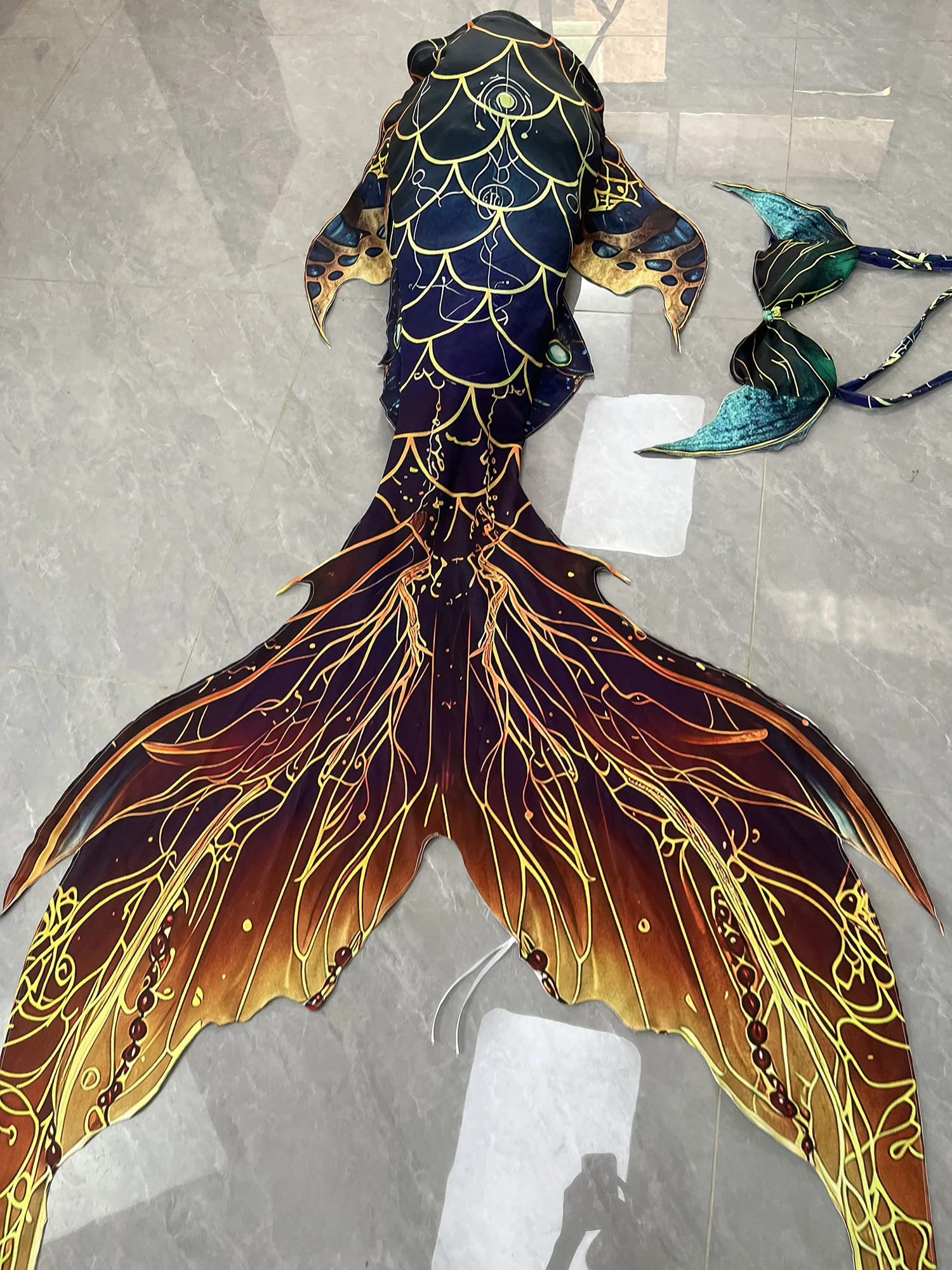 

Mermaid Tail Costume Adult Customized Dragon Bone Fish Pattern Colorful Swimsuit for Diving Show Performance