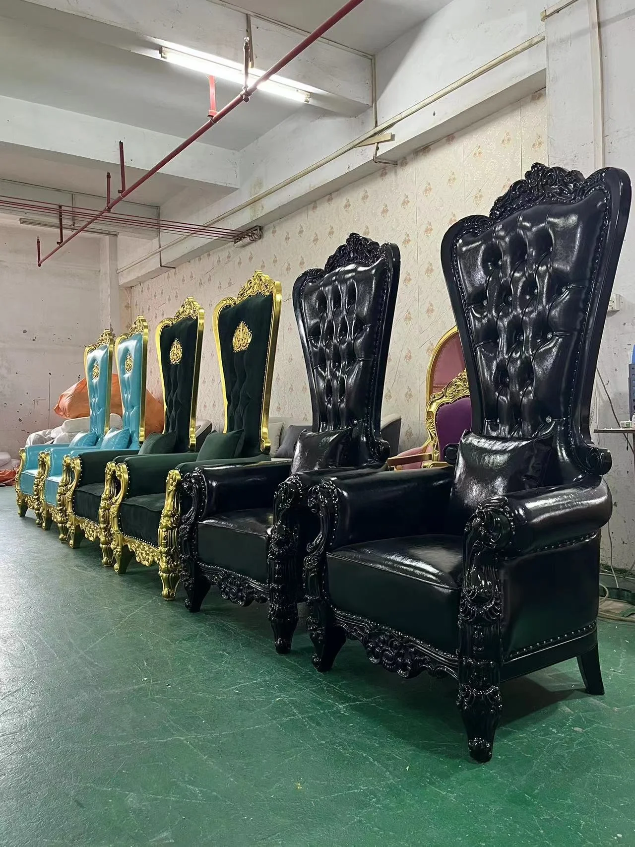 Custom Luxury Style Living Room Leather High Back Golden King Queen Throne Chair 2 Single Throne Chairs for Events Wedding Party
