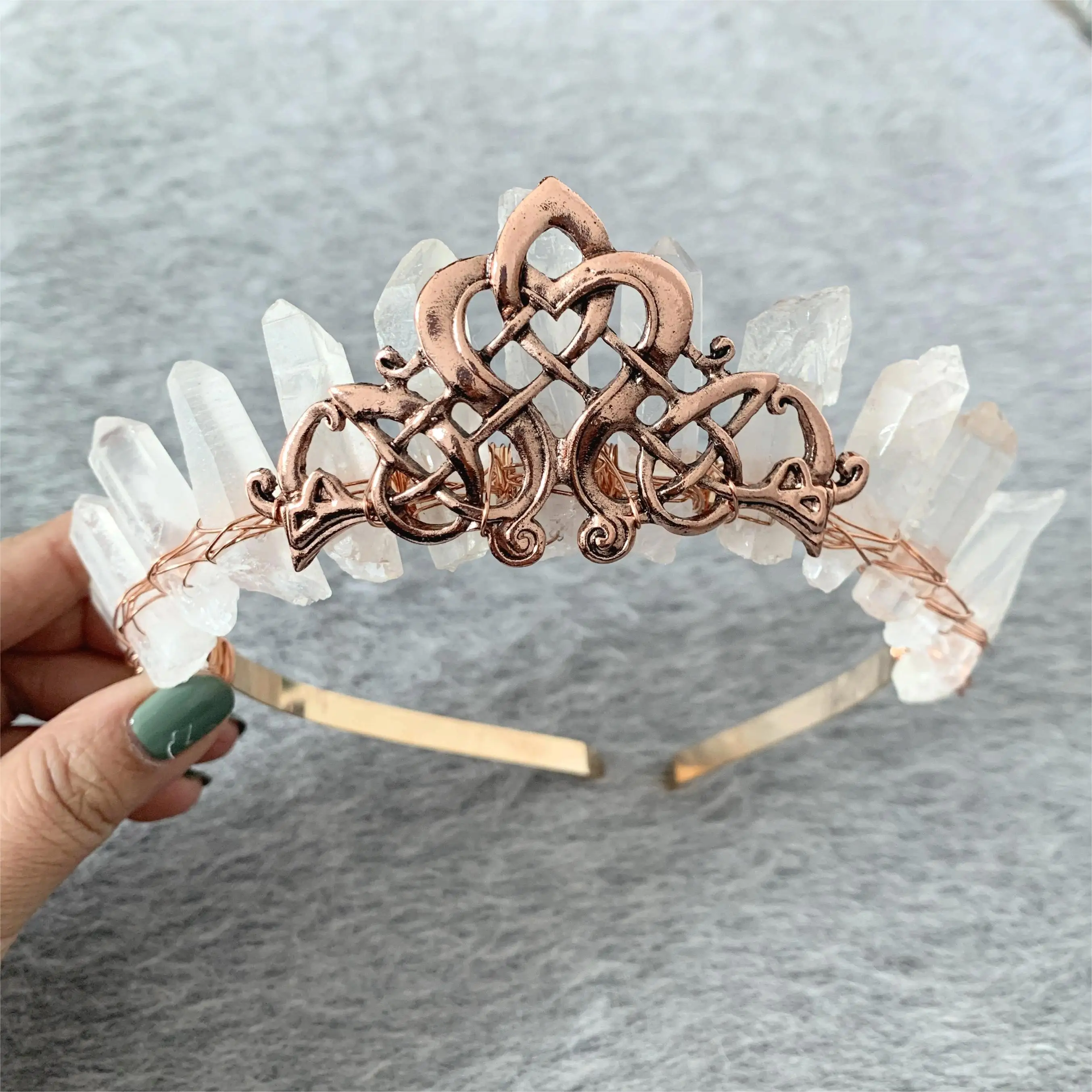 Accessori per capelli con fascia per capelli con corona di cristallo di ametista grezza regalo di accessori per streghe