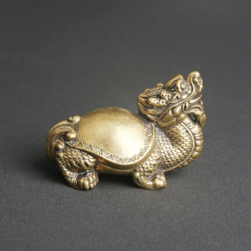 Brass tuba under the desktop ornaments, Nafu dragon turtle paperweight, play tea pet ornaments, handicrafts old