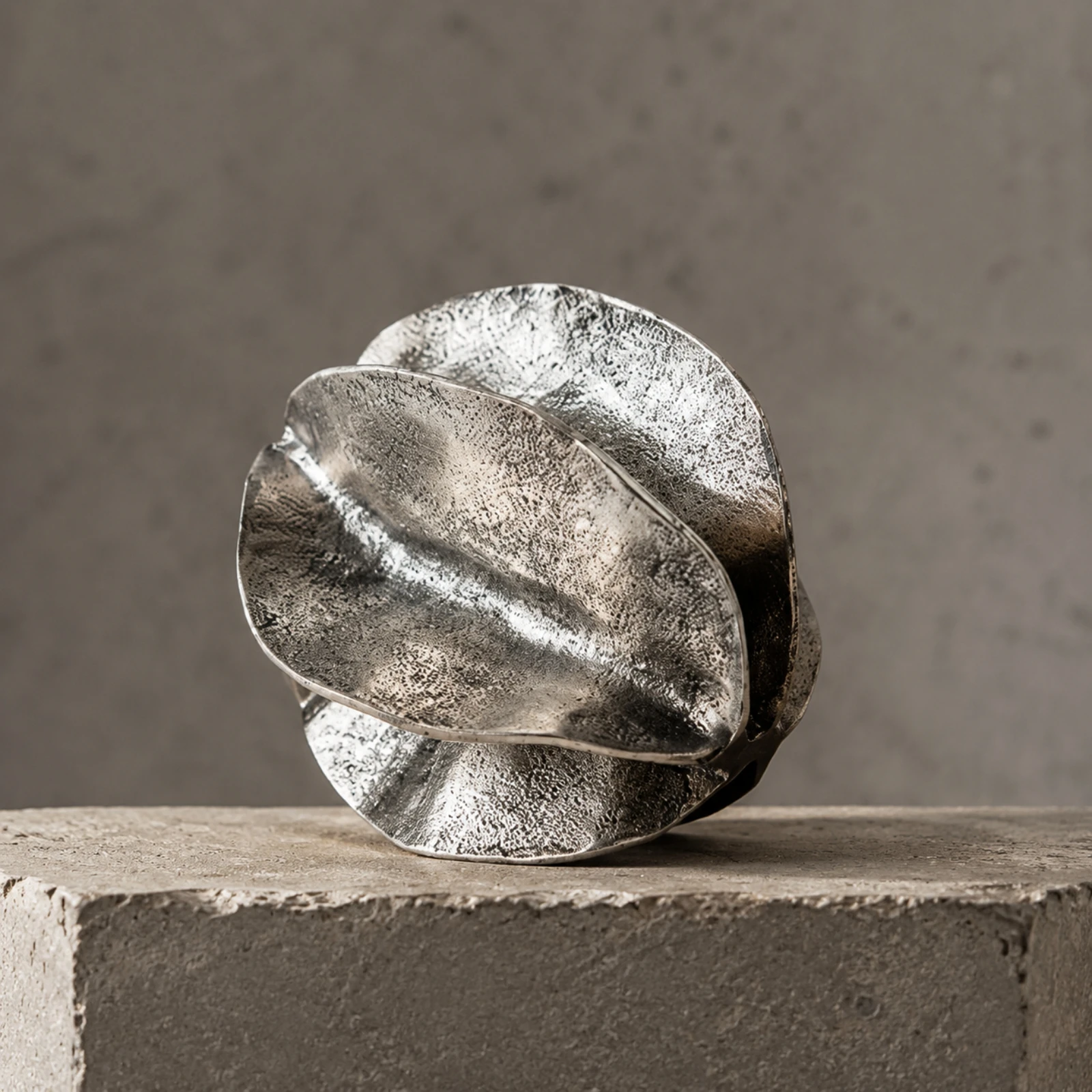 Petal Sculpture Decorative Abstract Sculpture Sculptural Ornament Minimalist Tabletop Accent Creative for Homeowners
