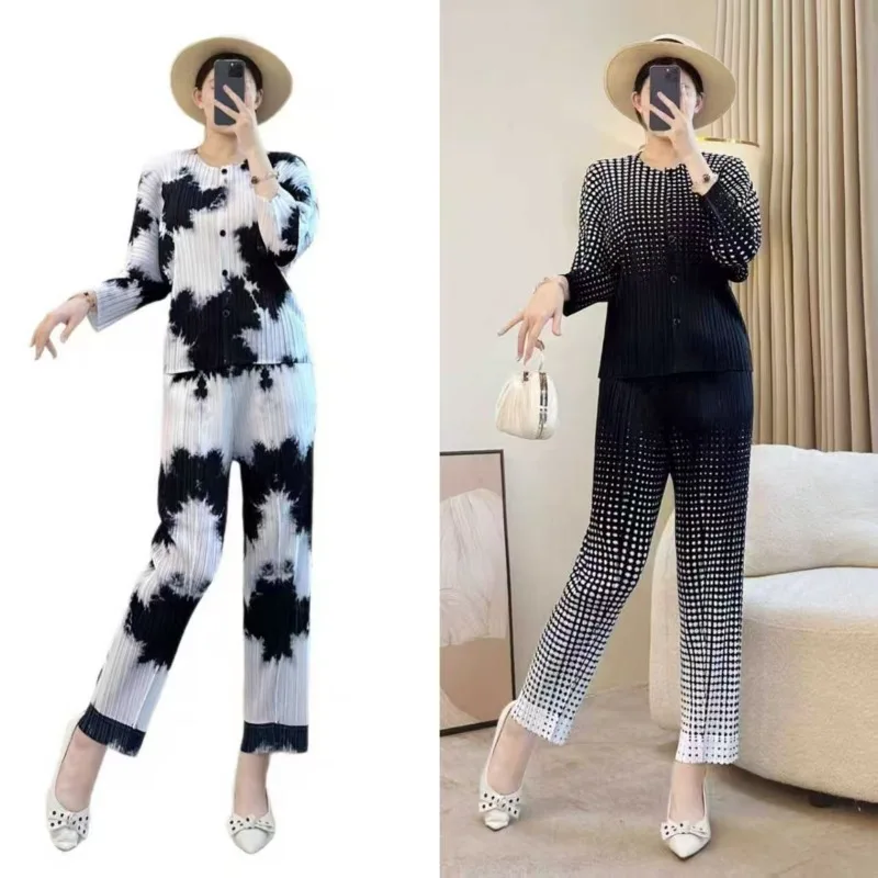 

Комплект плиссированных брюк Miyake, новинка 2025 года, дизайнерский комплект Sense, повседневная модная плиссированная одежда с принтом тай-дай, комплект из 2 предметов, обтягивающий осенний комплект