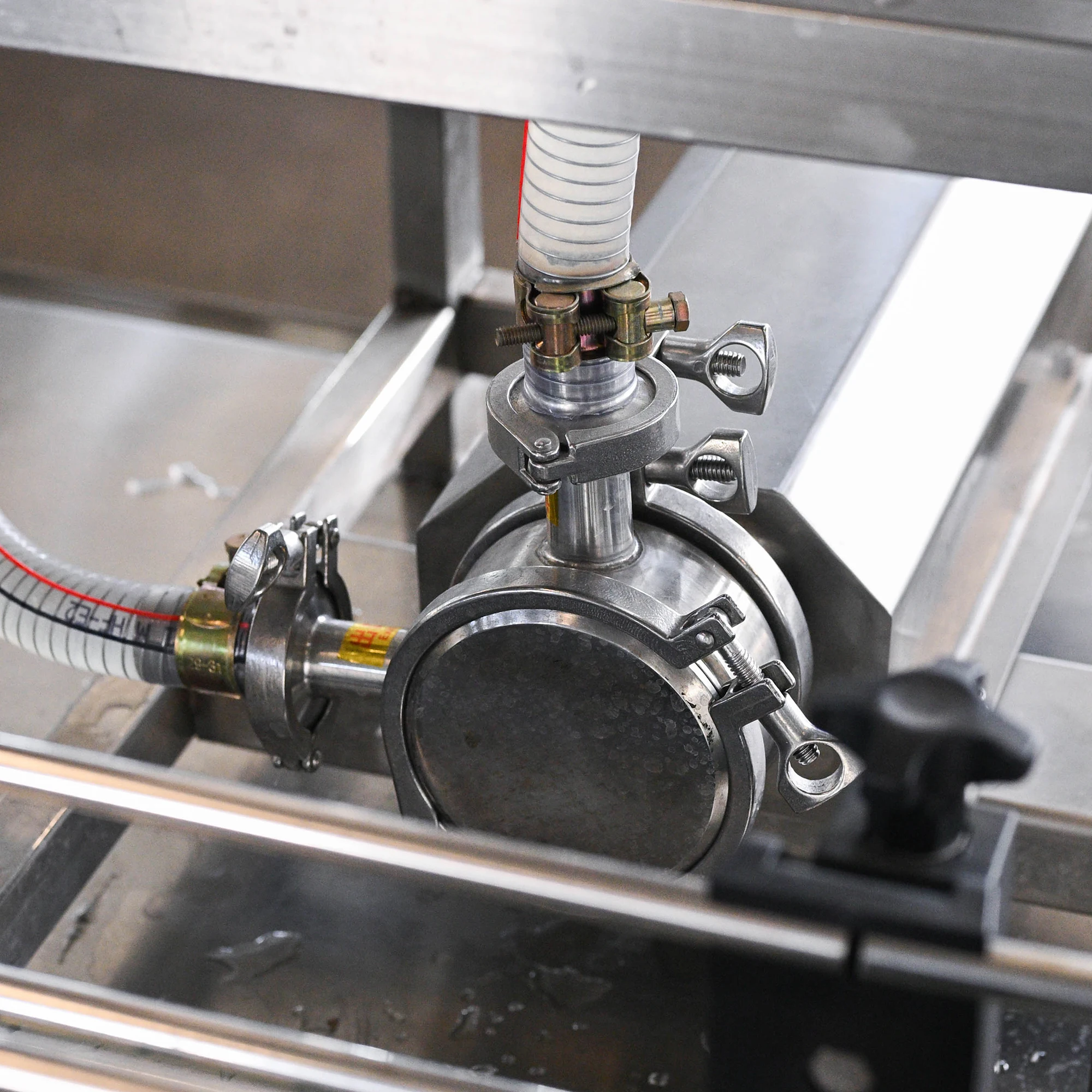 Factory Direct Sale Small Enterprises Fully Automatic Liquid Detergent High-precision Metering Pump Filling Machine