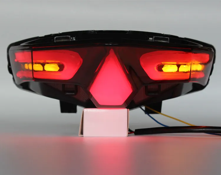 

STLFVARIO 125 CLICK 150 2018 2023 LED TAIL LIGHT STOP LAMP REAR BRAKE TURN SIGNAL INDICATOR