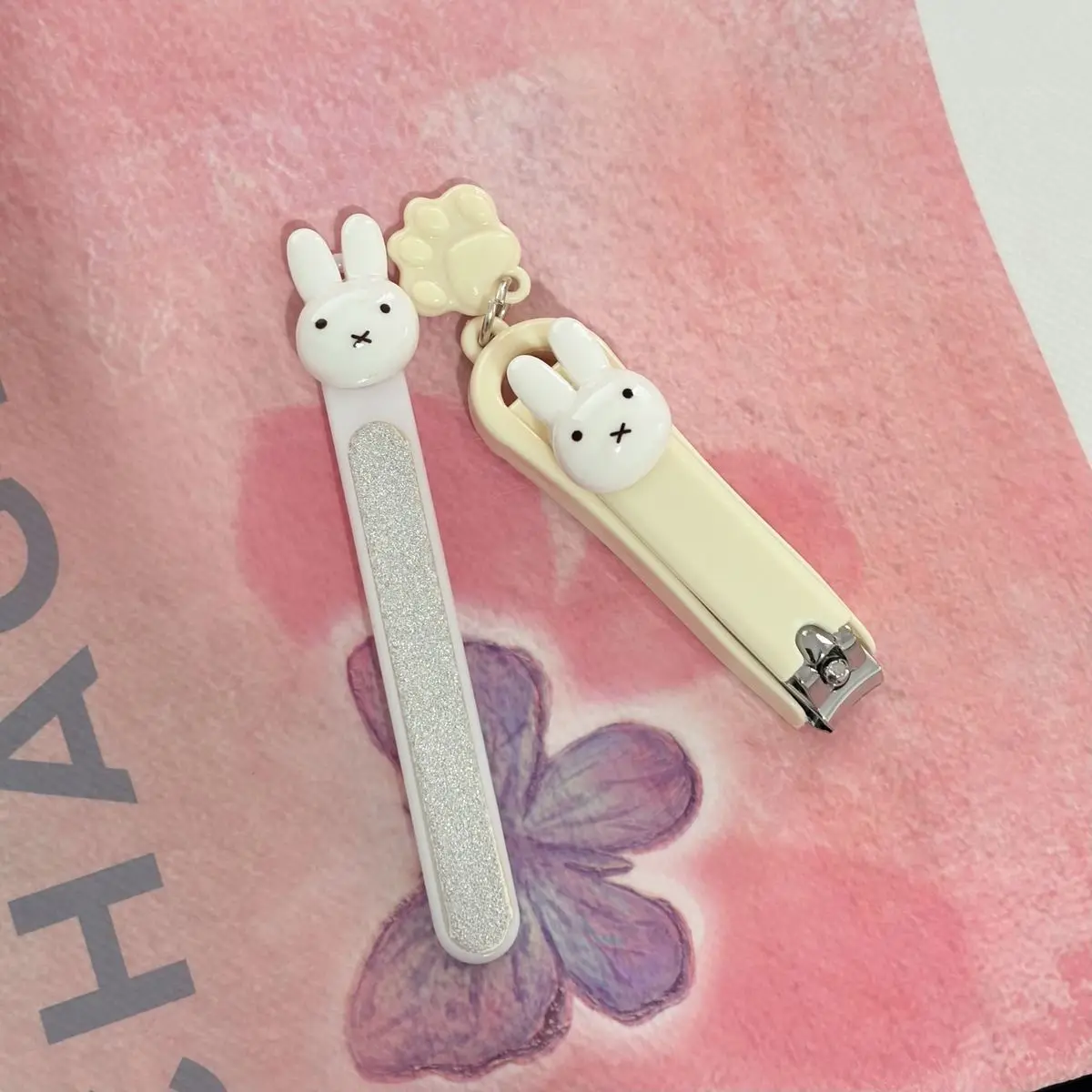 Neue Miffy Niedliche Cartoon-Nagelfeile Einfache Langlebige und Modische Plastik-Nagelfeile Tragbare Hochwertige Nagelschere Geschenk – Detail 5