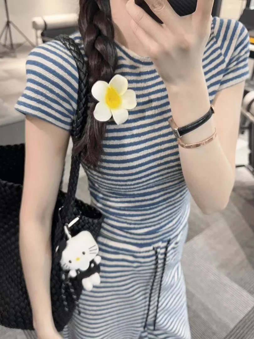 

Модный комплект из двух предметов: футболка с коротким рукавом в полоску и повседневные брюки с завязками, женский, весна-лето, новинка