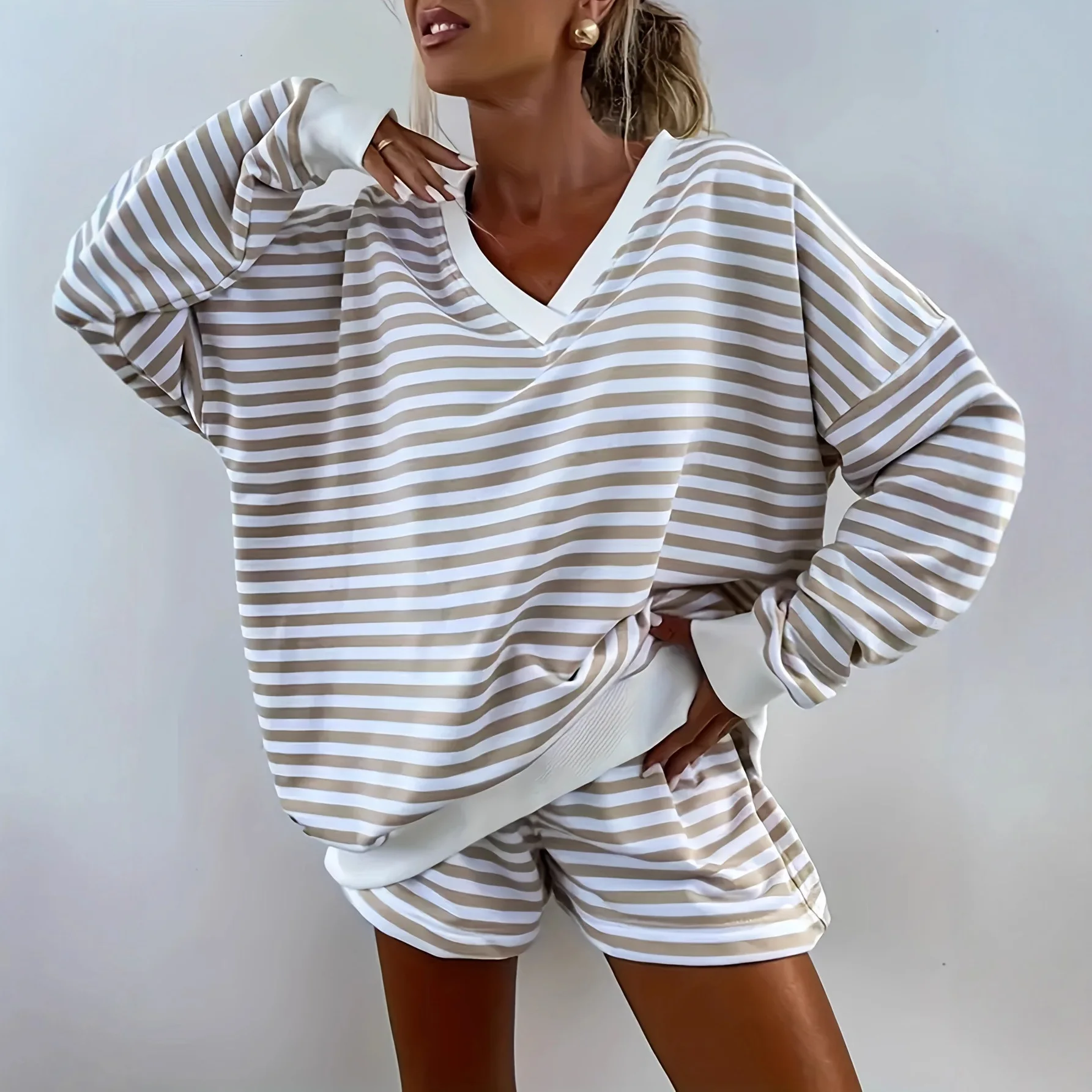

Loose Top Sports Shorts Two Piece Set Street Style Polyester Spandex spring Autumn Ladies Casual Striped Set Long Sleeve V Neck