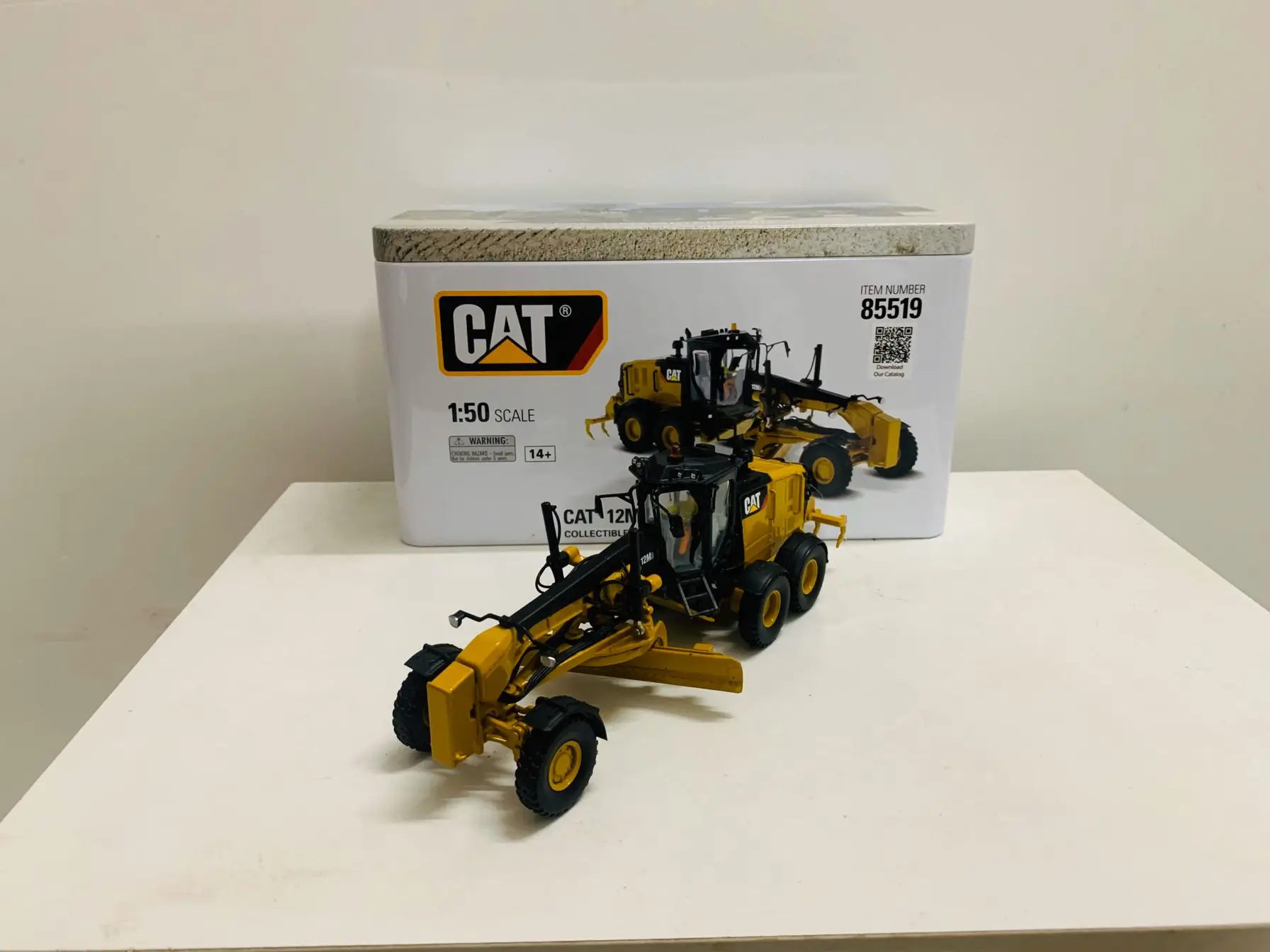 DM 12M3 Motor Grader 1:50 Scale Metal By DieCast Masters 85519 Collectible Model New in Box