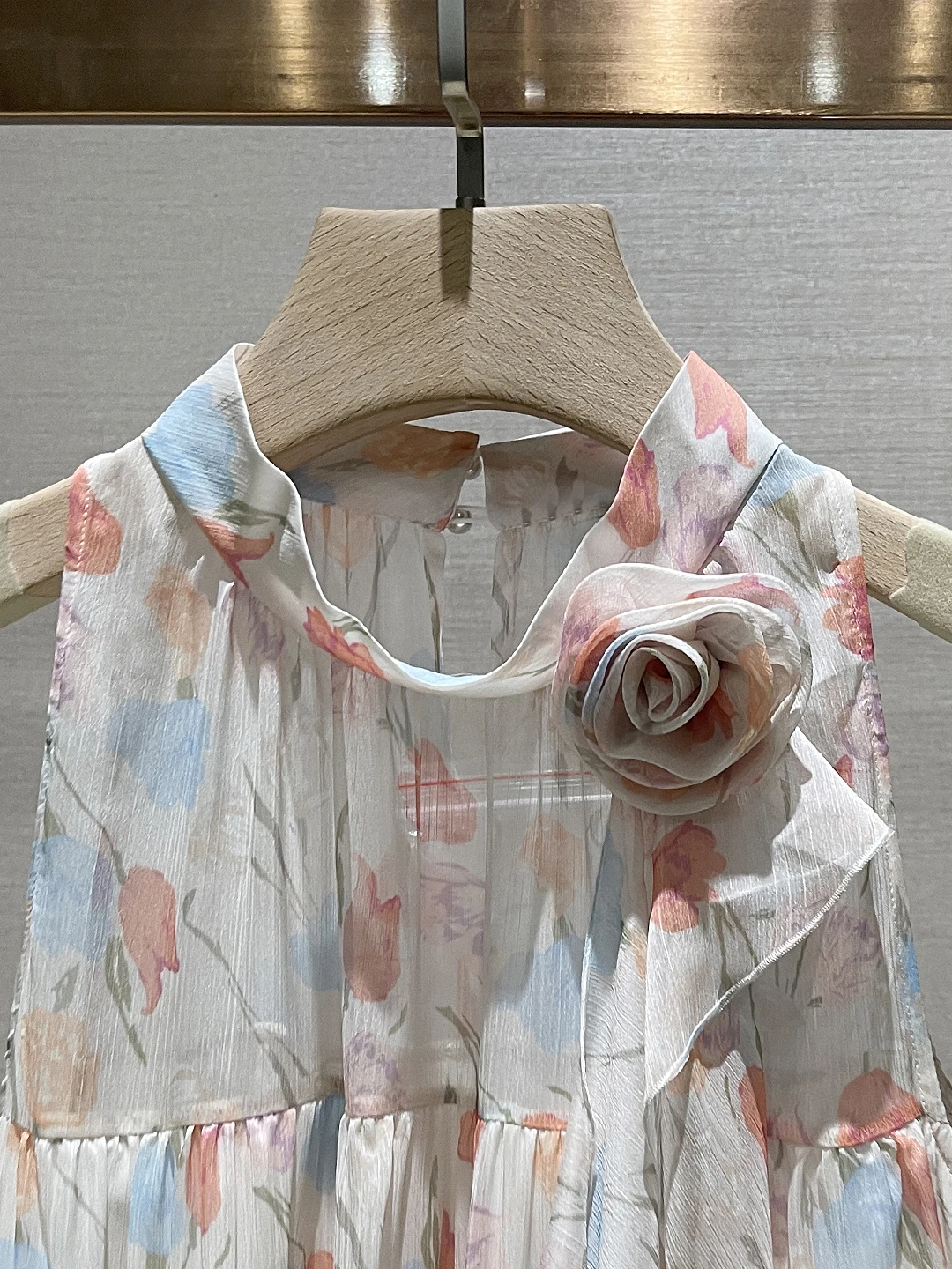 เสื้อกั๊กทรงเอพิมพ์ลายดอกไม้สีชมพู รุ่น Dr Summer 2025 สไตล์ลำลอง เอวสูง ทรงหลวม แต่งขอบลูกไม้ เหมาะสำหรับใส่ทำงาน