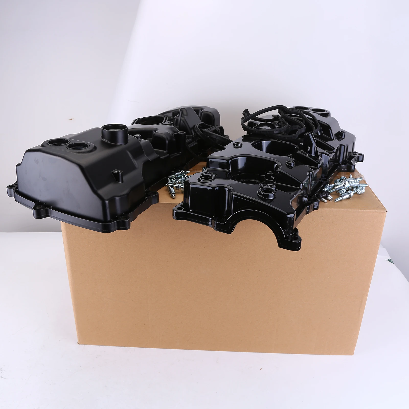 ฝาครอบวาล์วซ้ายและขวา สำหรับรถฟอร์ด F-150 ปี 2013-2016 และฟอร์ด เอ็กซ์พีดิชั่น ปี 2015-17 เครื่องยนต์ 3.5 ลิตร (วัสดุอะลูมิเนียม) รุ่น DL3Z6582C