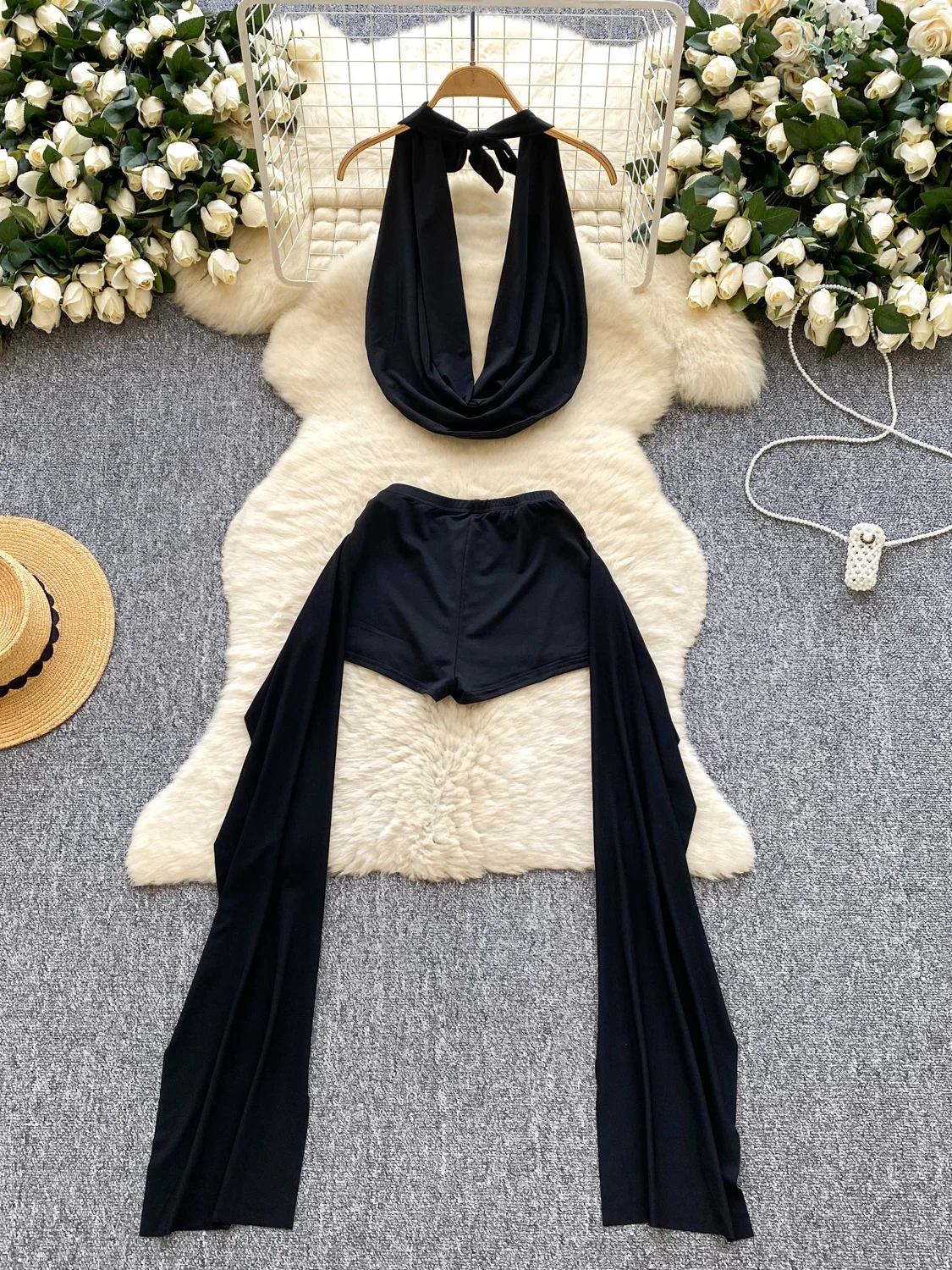 Conjunto de Top com Alça no Pescoço e orts Irregulares para Mulheres, Design Justo, Calças Curtas de Cintura Alta, Roupa Ca...