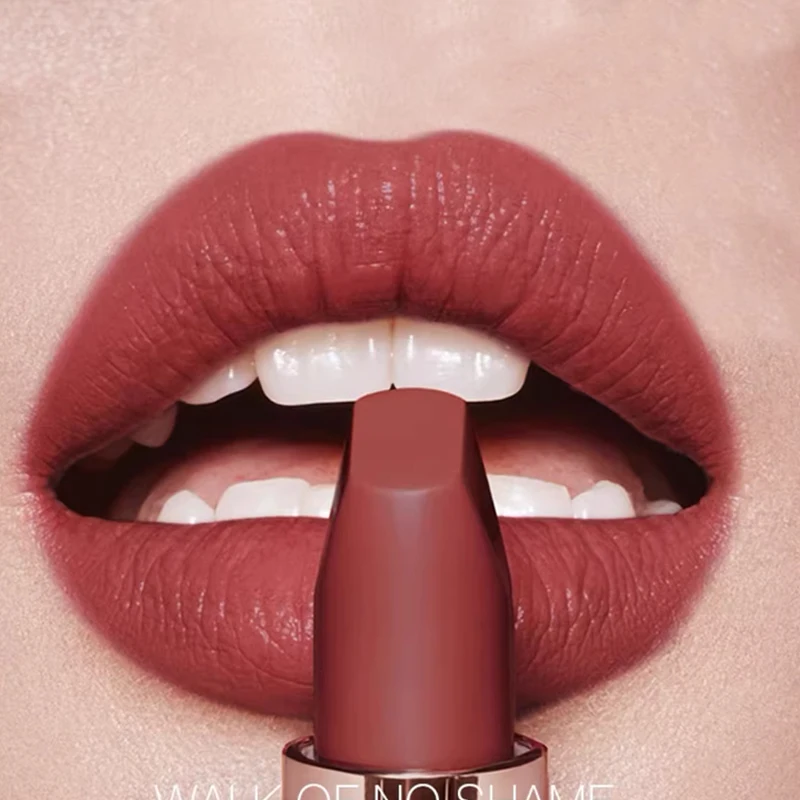 C/T Walk of No Shame Lipstick Lip Gloss Moisturizes The Lips Brightens The Complexion Improves The Original State of The Lips