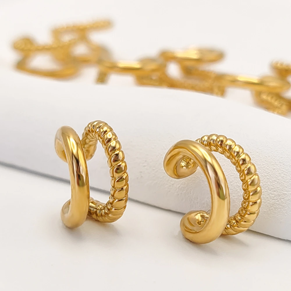 Minimalist Style Wo… - image