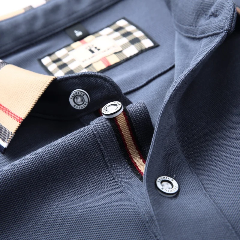Modisches, hochwertiges, besticktes Herren-Polohemd aus Baumwolle, Herbst-Revers-T-Shirt in Kontrastfarben, lässige, vielseitige Herrenbekleidung – Detail 15