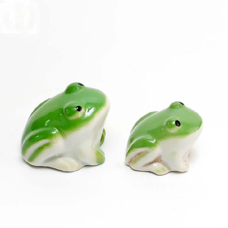 Creative blue and white underglaze color green glaze ceramic frog ornament water surface floating decoration