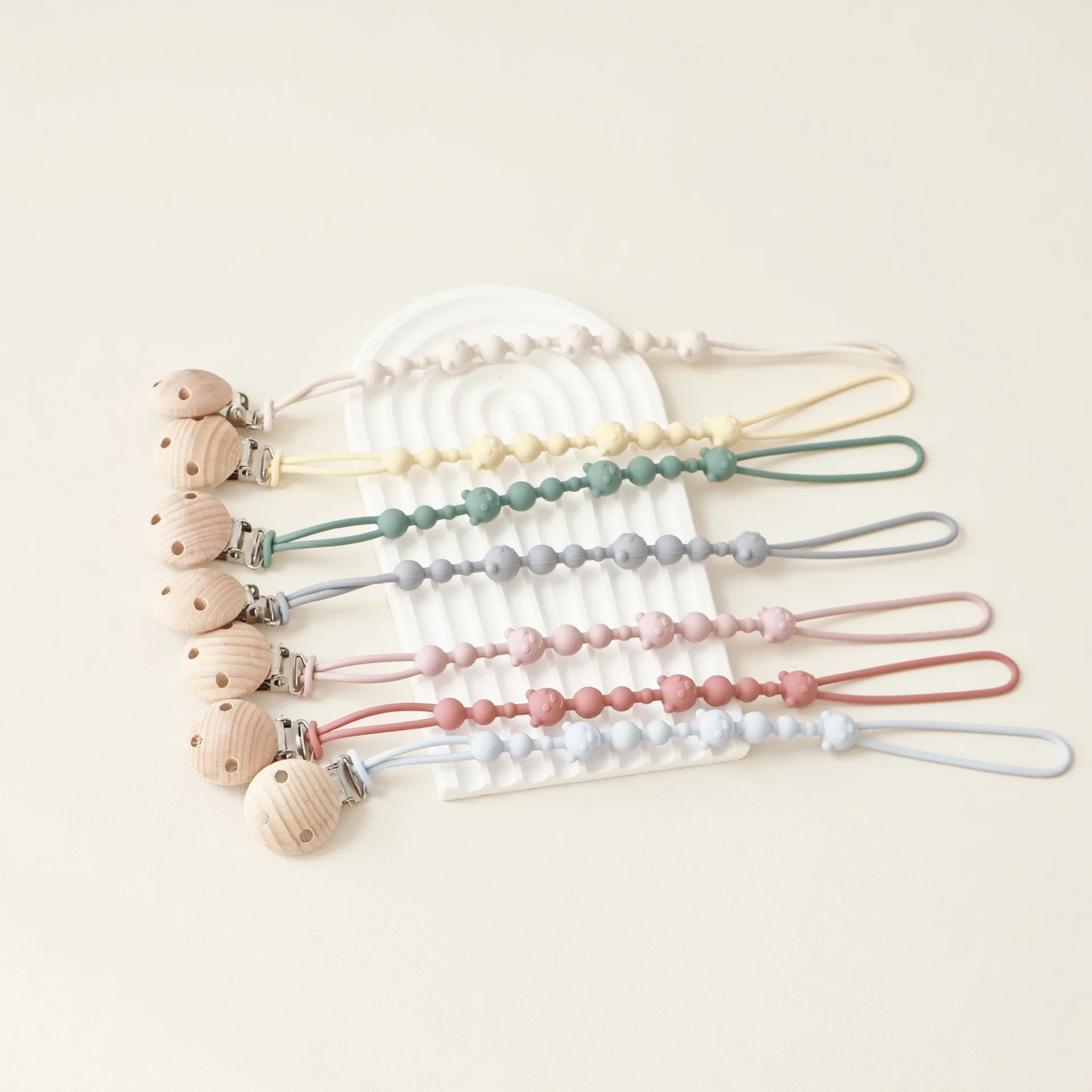 

Силиконовая цепочка для соски Обеспечивает детскую соску, чистый и безопасный. Изготовлен из пищевого силикона. Можно жевать.