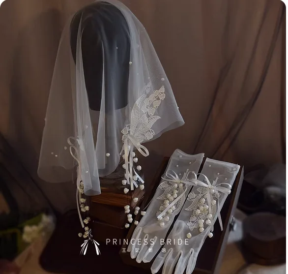 

Новая французская ретро-лилия долина, кружевная вуаль, свадебное белое марлевое платье, дорожная съемка, местоположение и аксессуары для макияжа