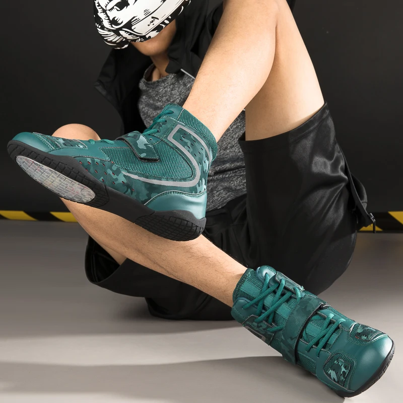 

Professional Wrestling Shoes Youth Mesh Breathable and Anti Slip Boxing Wrestling Fighting Sports Shoes Fitness Training Shoes
