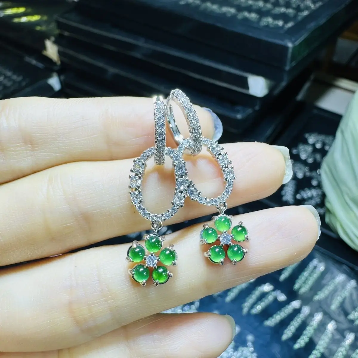 

Natural A jadeite ice blue ear bag ear buckle earrings.
