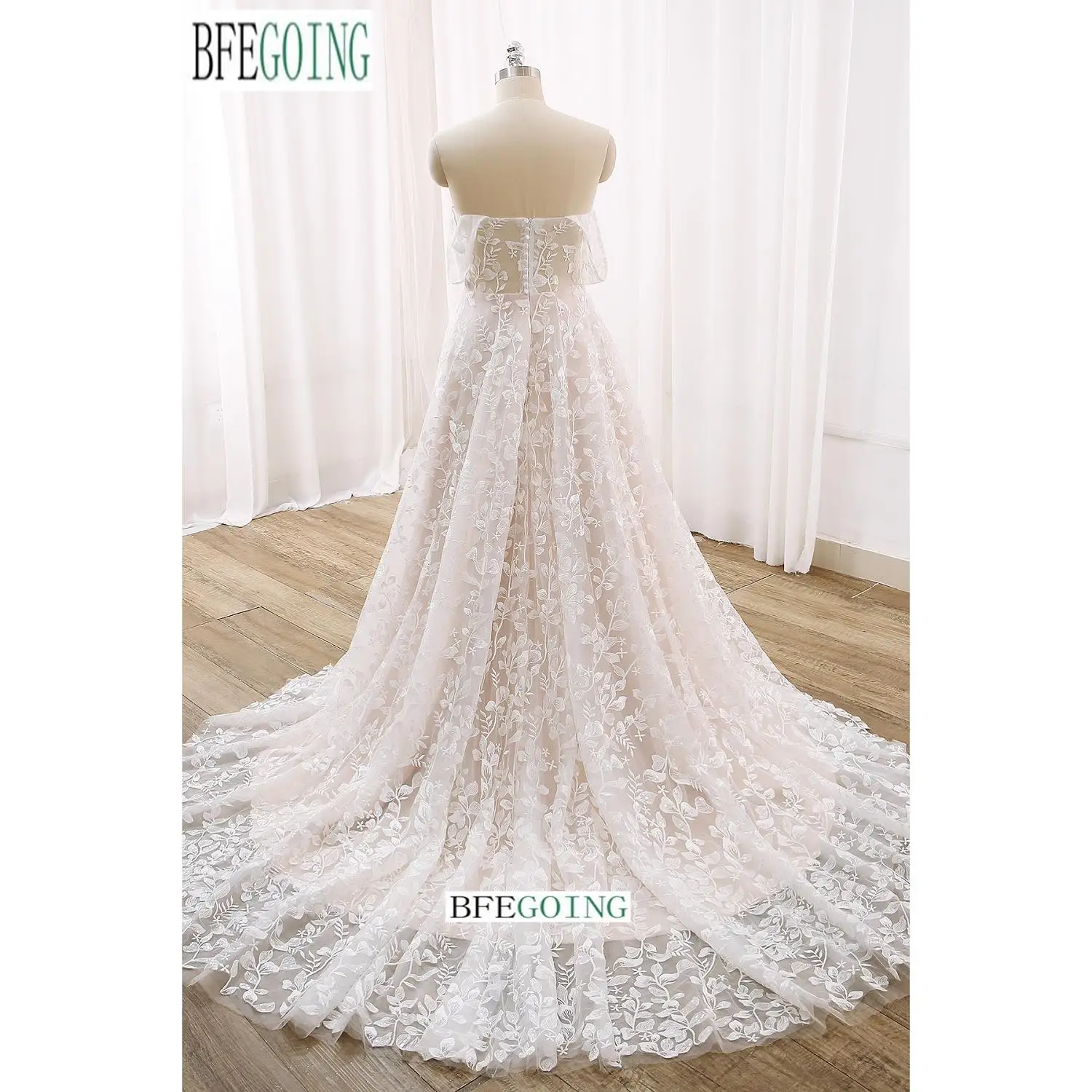 Lace Wedding Dresses Chapel Train Custom Made A-Line Floor-Length Sweetheart Off The Shoulders Bridal Gowns