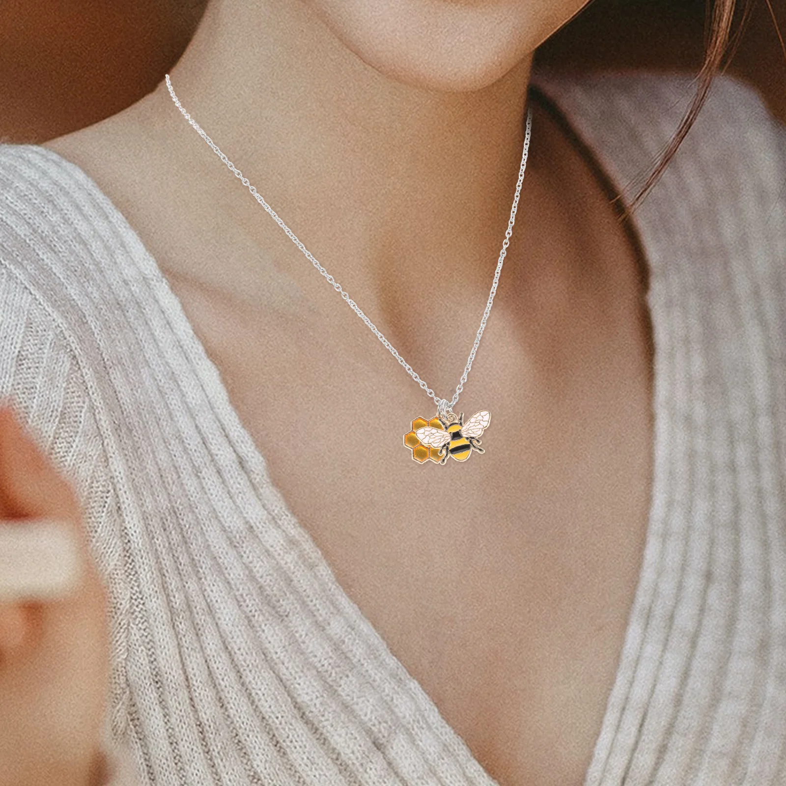 

Women Necklace Bee Pendant Honeycomb Charm Jewelry Gift Easy to Wear Exquisite Detailing Cool Stylish for Daily and Special