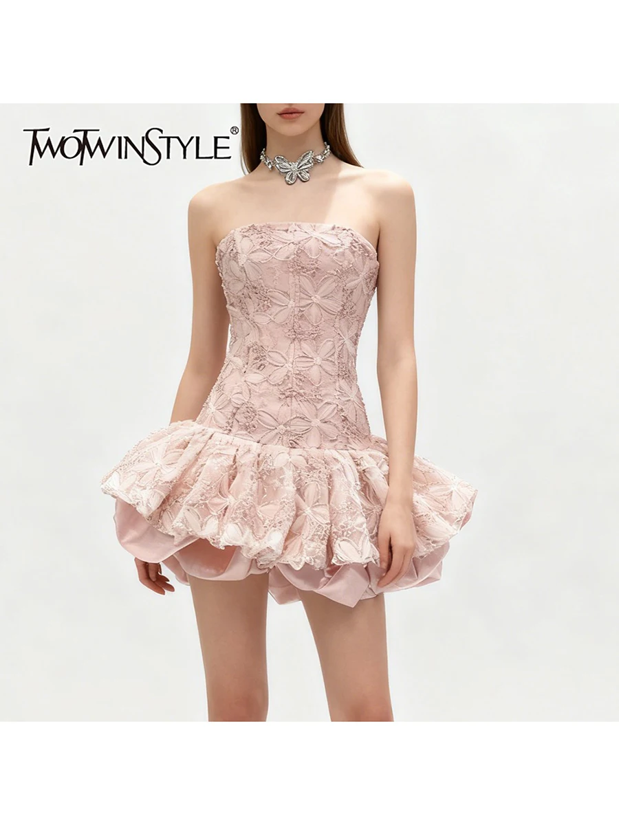 

TWOTWINSTYLE, однотонное милое мини-платье с вышивкой для женщин, туника без бретелек, без рукавов, лоскутное платье с оборками, женское новое