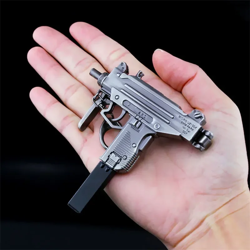 555.1:3 Metal UZI Submachine Gun 15CM Miniature Model 2024 New High Quality Pistol Gun Keychain Craft Pendant Birthday Gifts