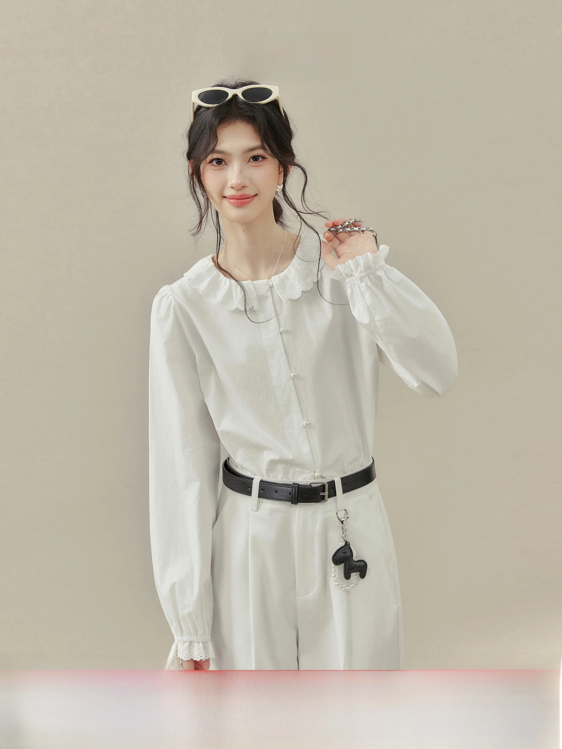 

White Loose Doll Collar Shirt Women's Spring Fashion Korean Style Commute Wind Resistant Deformation Long Sleeve Blouse
