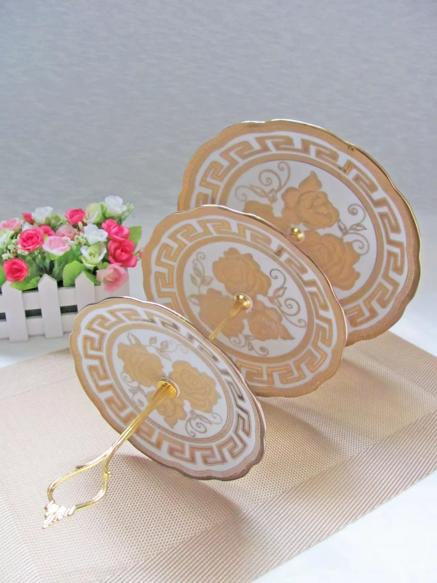 

# Wholesale 3-layer Fruit Tray European Style Gold-plated Ceramic Tray Creative Dessert Candy Cake Afternoon Tea Tray #