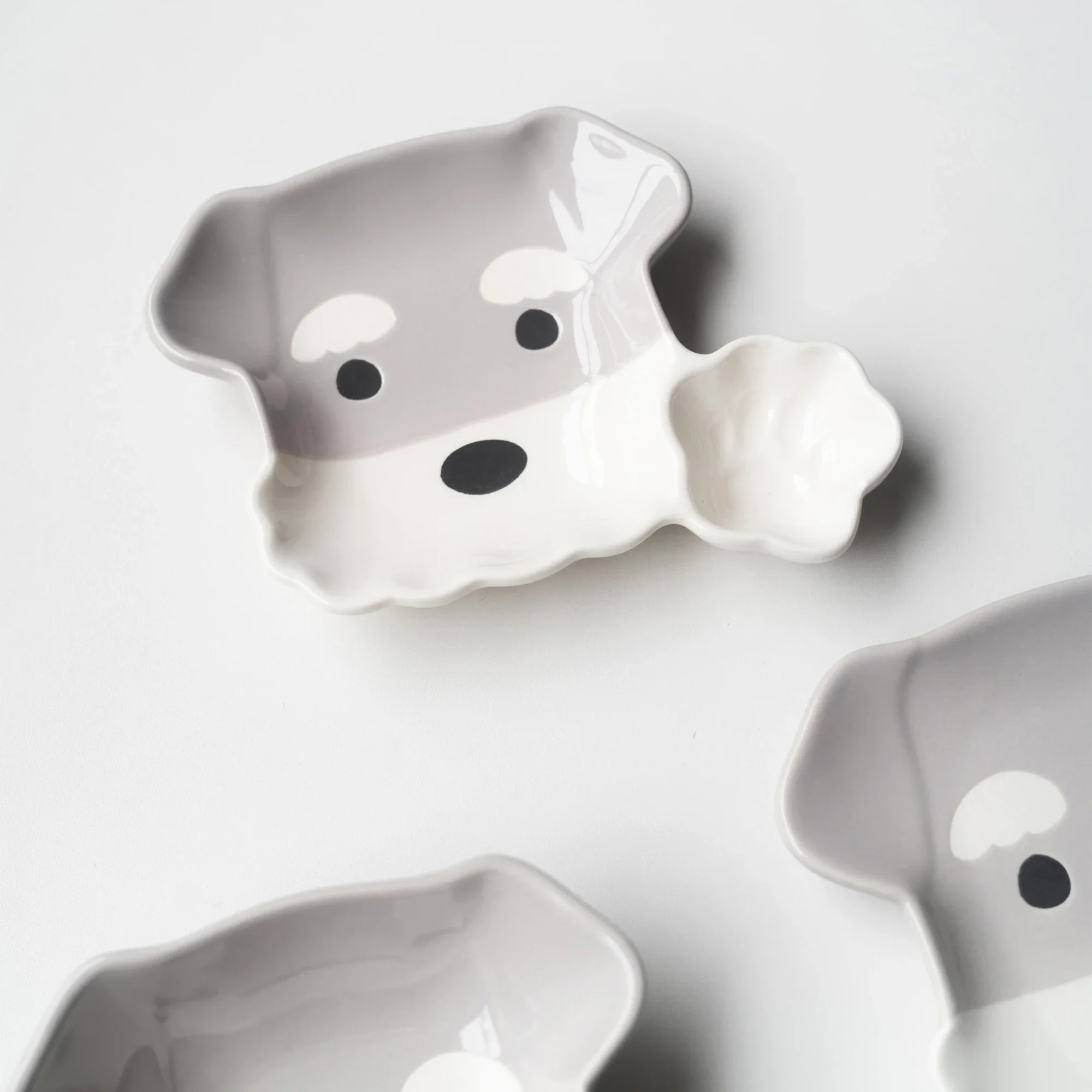 Cute Japanese Style Ceramic Underglaze Snow Shepherd Small Plate Bowl Taste Plate Half Village Single Tail Single