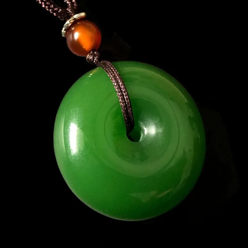 Spinach Green Jasper Buckle Pendant for Men and Women Simple Joker Pendant