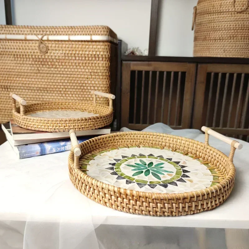 

Rattan Round Storage Tray Creative Natural Shells Rattan Basket with Handle Decoration Jewelry Storage Living Room Organizer