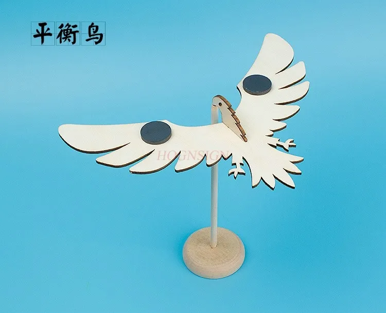 Balance bird handmade DIY technology small production center of gravity eagle scientific experimental equipment puzzle creation