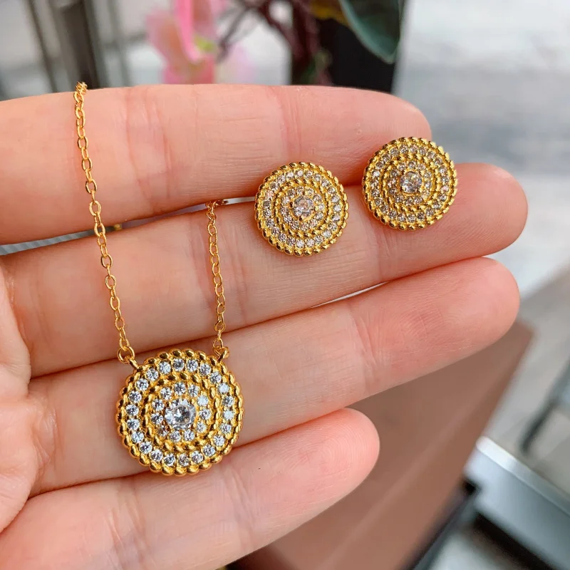 

European and American Gold Color Earrings for Women, Light Luxury Pendant Clavicle Chain, Full Diamond Round S925 Silver Needle
