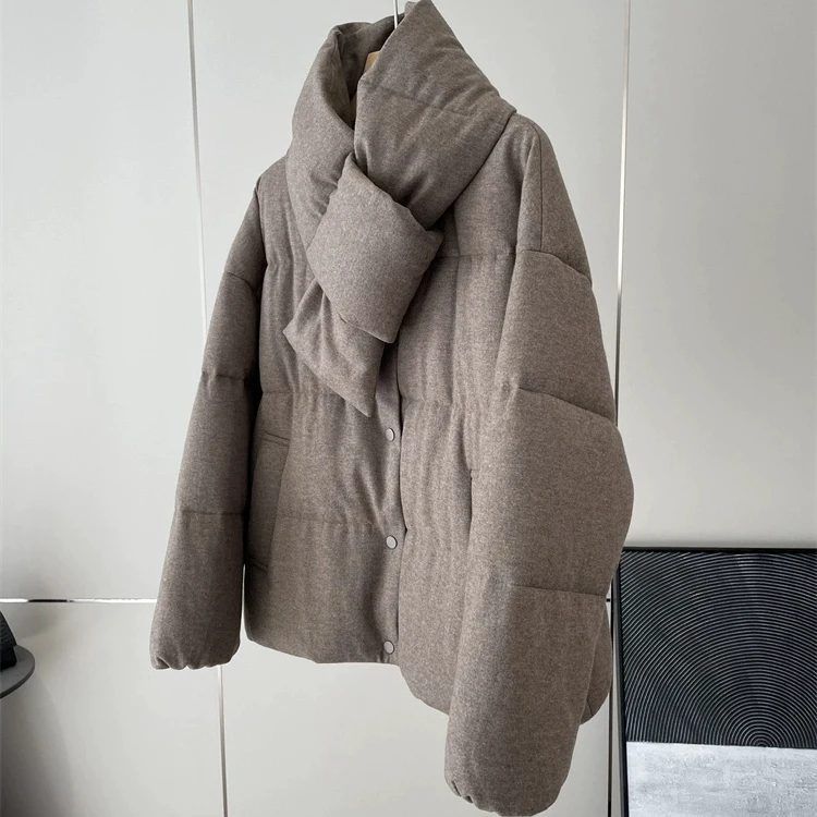 

Пуховик со съемным шарфом, повседневный стиль, утепленный, 90% утиный пух, зимний, средней длины, без капюшона