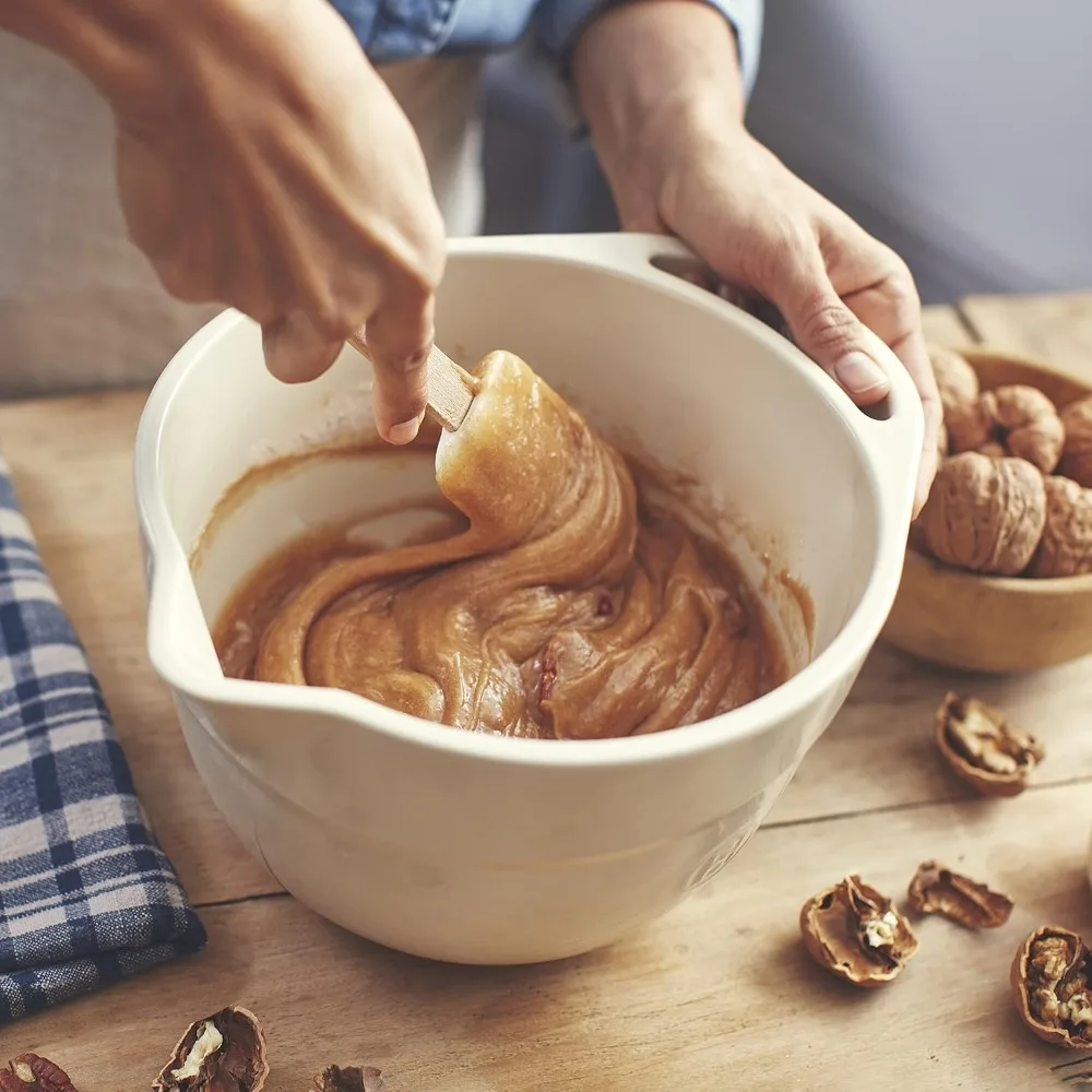 Large Mixing Bowl EASY TO CLEAN. Dishwasher Safe DURABLE AND SCRATCH RESISANT RESISTANT AGAINST TEMPERATURE CHANGE