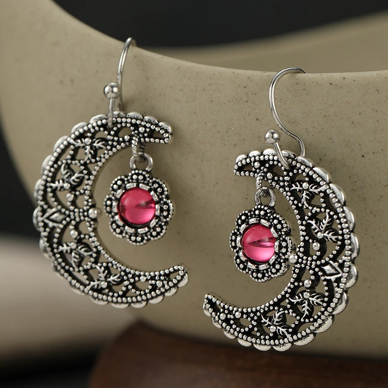 Vintage Inlaid Red Stone Moon  - Ethnic Fashion Wear For Women 评论和价格