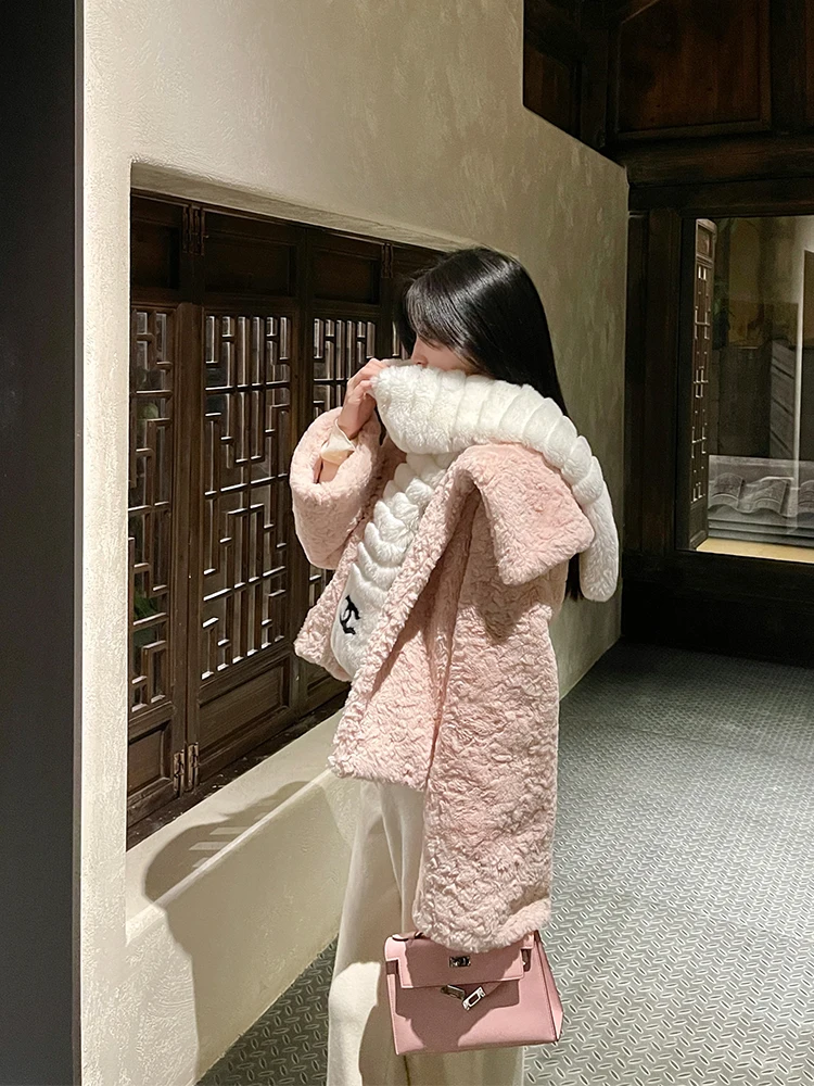 เสื้อโค้ทหนังลายกระต่ายสีชมพู ปกใหญ่ สำหรับผู้หญิง เสื้อคลุมฤดูหนาว แฟชั่น ทันสมัย ใช้งานได้หลากหลาย  สำหรับสุภาพสตรี