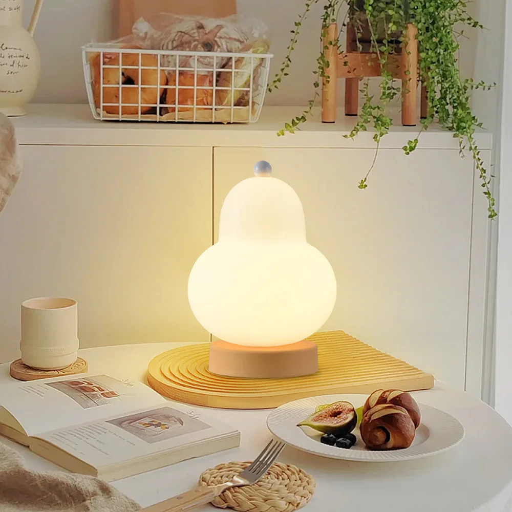 Lámpara de mesita de noche led en forma de pera para dormitorio, lámpara de Ambiente de crema, lámpara de mesa pequeña recargable para habitación de niños, regalo