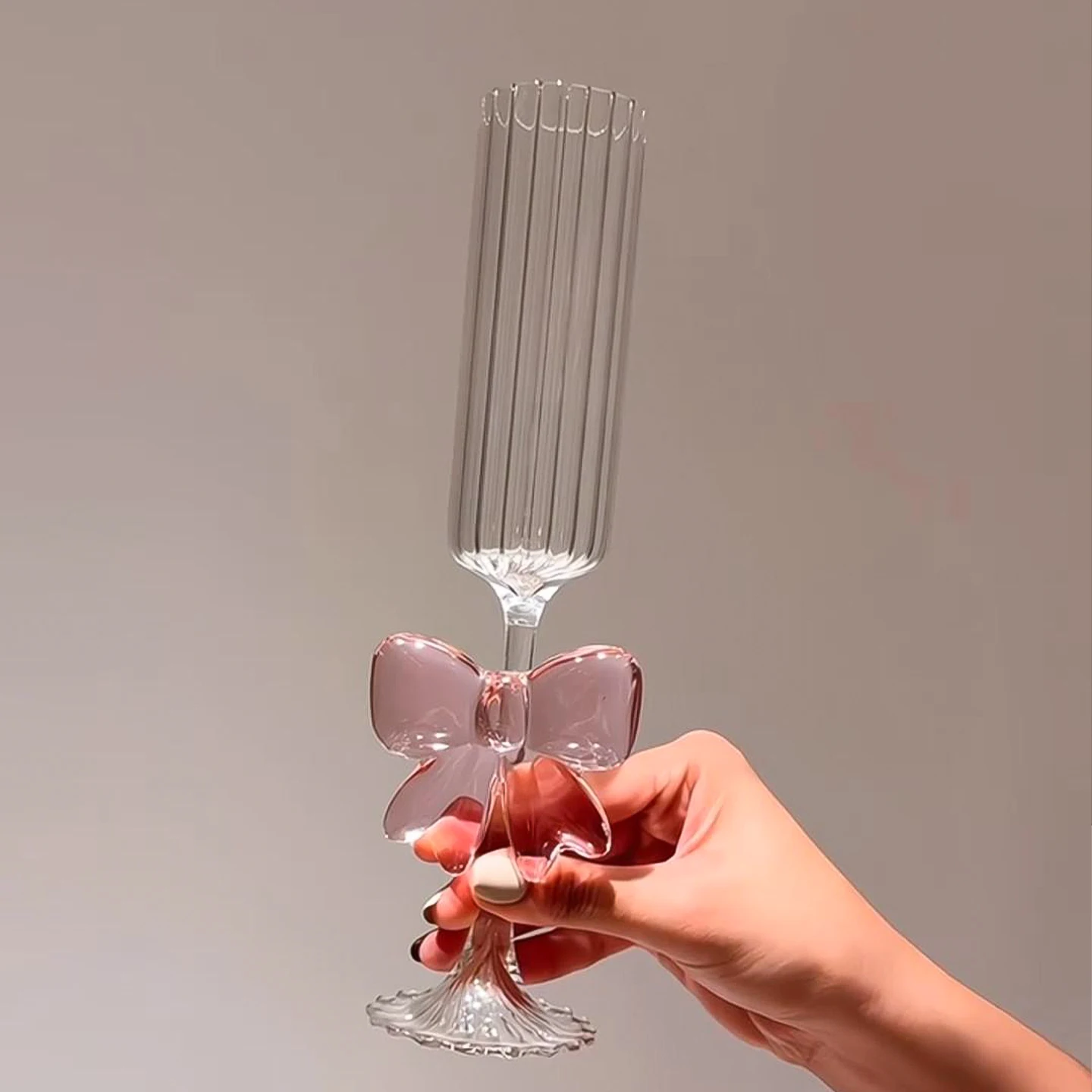 

HYS bow champagne glass girls tipsy wine glass household high value wine glass premium new year gift goblet