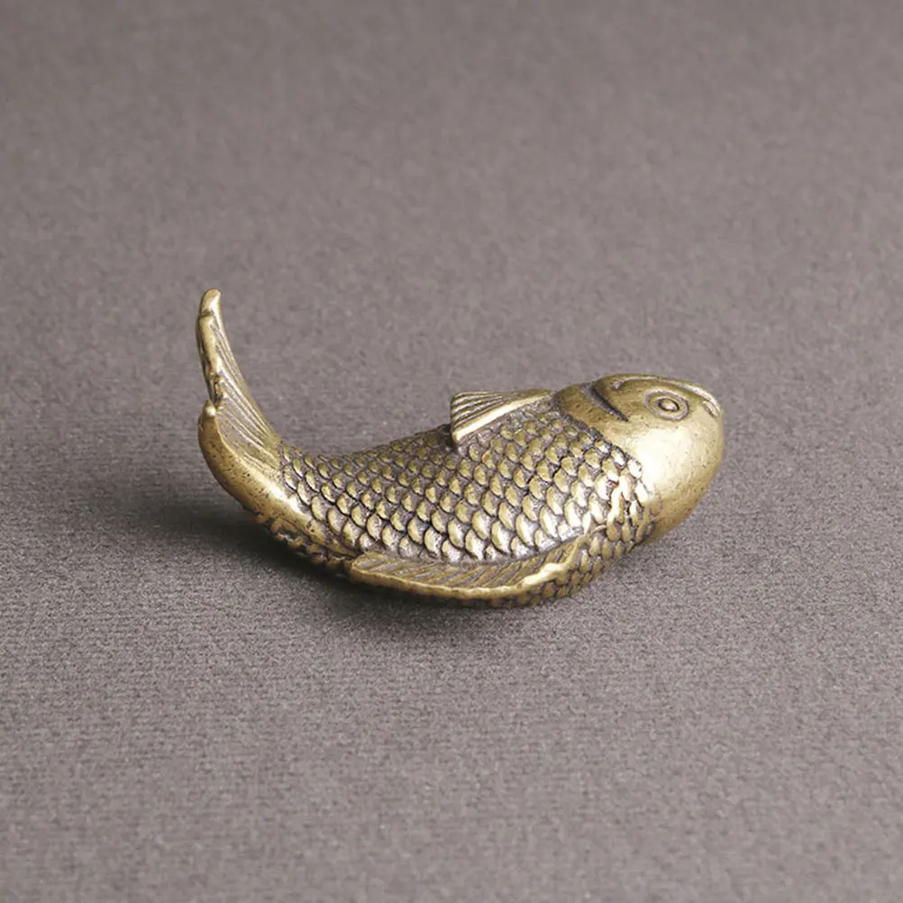 

Brass Carp Fish Statues Desktop nament Retro Animal Adornment Exquisite Decorations Vintage Golden Figurine Small Brass