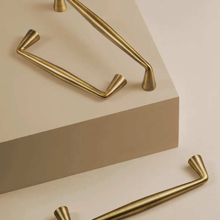 Dooroom Massiver Messing Luxus Antik Küchengriff Minimalistisches Design Stilvoller Schrank- und Kleiderschrankgriff Lange Hardware-Griffe – Detail 4