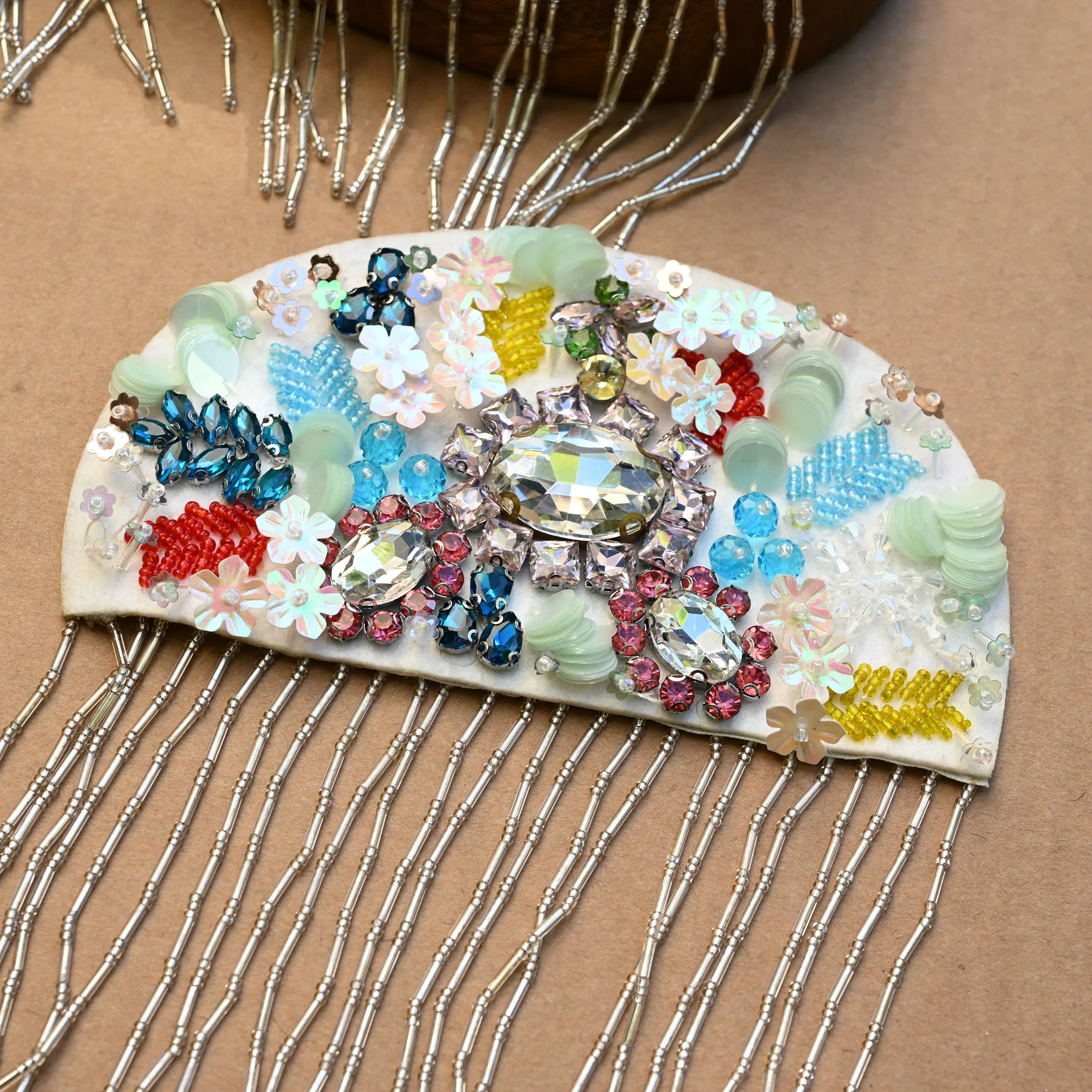 التخليص 2 قطعة/مجموعة مطرز حجر الراين شرابة بقع للملابس DIY خياطة الترتر شارة مطرزة يزين parche حبل #6