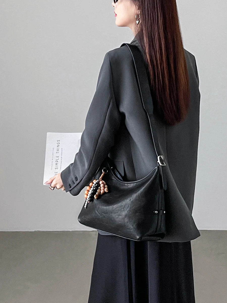 レトロエレガントな女性の大容量ショルダーバッグ柔らかい表面の通勤トートバッグ秋と冬のためのファッショナブルなクロスボディバッグ